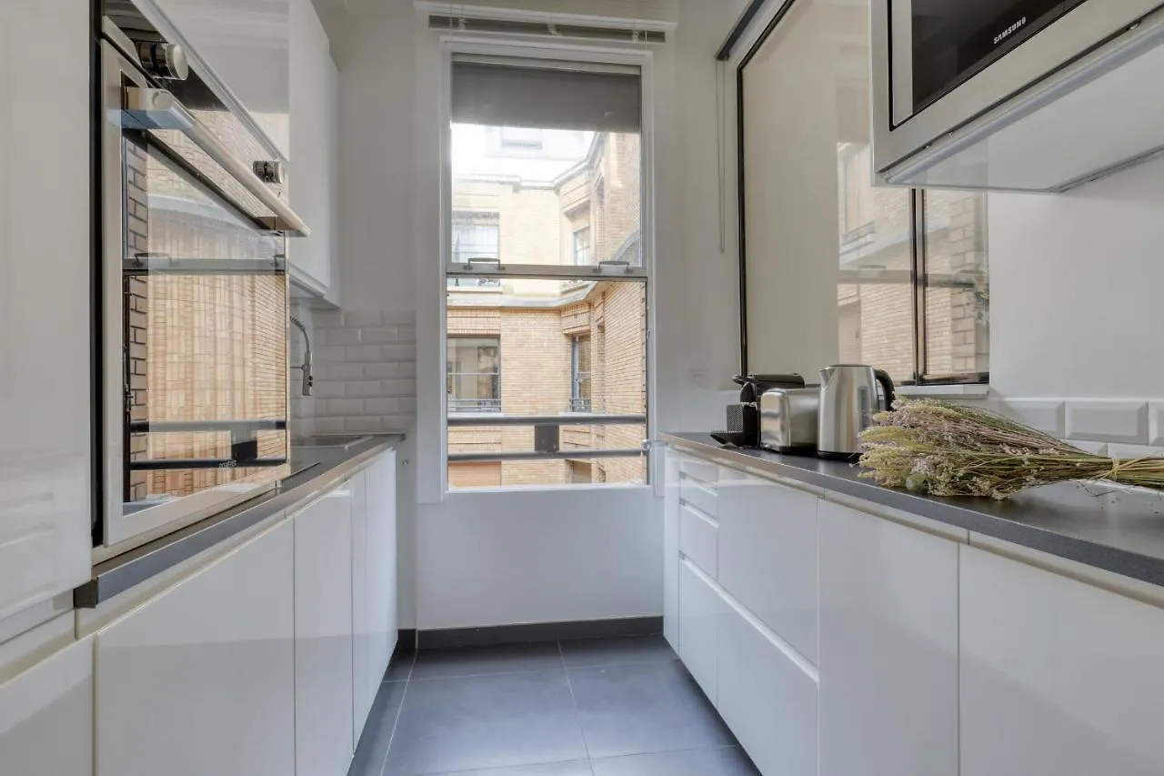 Appartamento Chic And Warm 1 Bd Flat - Heart Of The Luxury 16Th Parigi