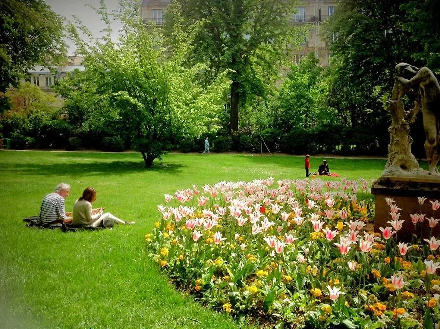 Appartamento Chic And Warm 1 Bd Flat - Heart Of The Luxury 16Th Parigi