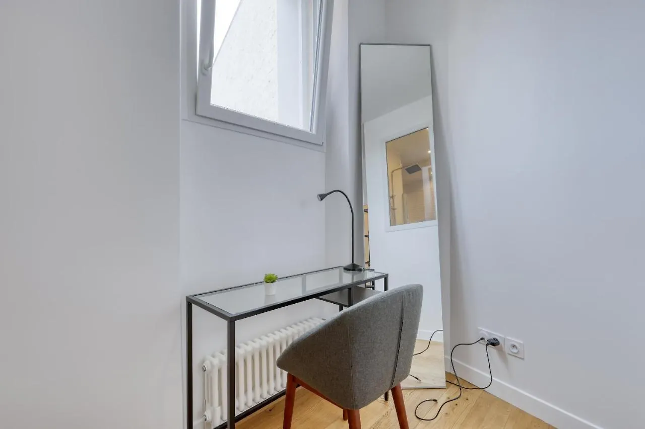 Appartamento Chic And Warm 1 Bd Flat - Heart Of The Luxury 16Th Parigi